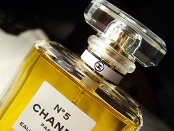 Chanel-5-lg